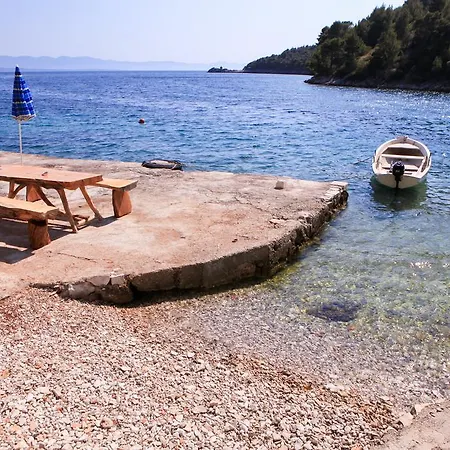 Holiday home Robinson Mili