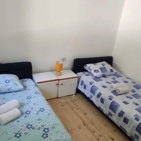 Robinson Mili * Bogomolje