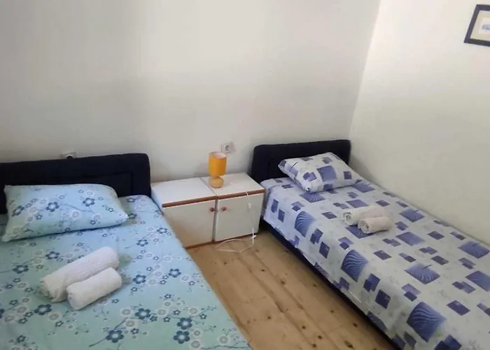 Robinson Mili * Bogomolje